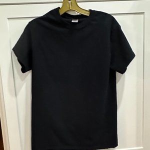 Gildan Black T-shirt Men's, Small